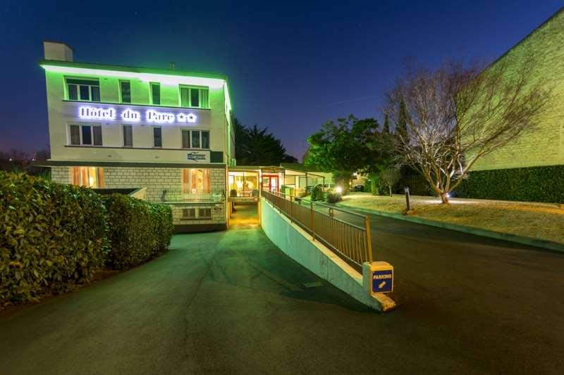 Brit Hotel Du Parc Niort Centre-Parking Gratuit Exterior foto