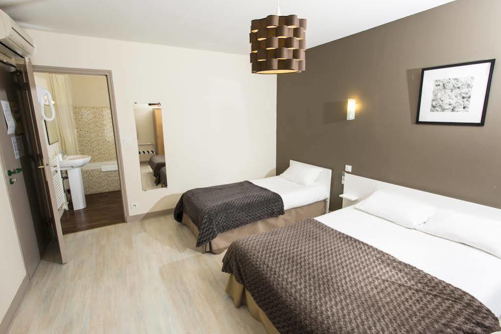 Brit Hotel Du Parc Niort Centre-Parking Gratuit Exterior foto