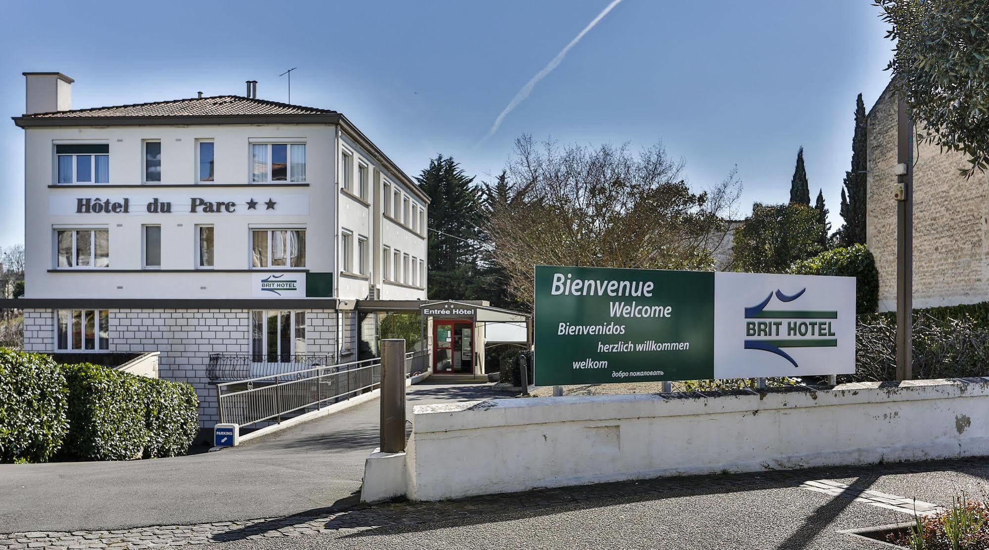 Brit Hotel Du Parc Niort Centre-Parking Gratuit Exterior foto